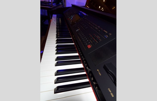 Used Yamaha CVP309 Polished Mahogany Digital Piano Complete Package - Image 3